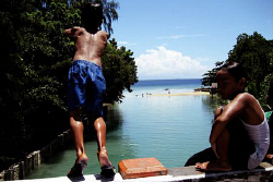 Boys of summer. Improvised diving platform in Cebu, Phili... by Carlos Munda 